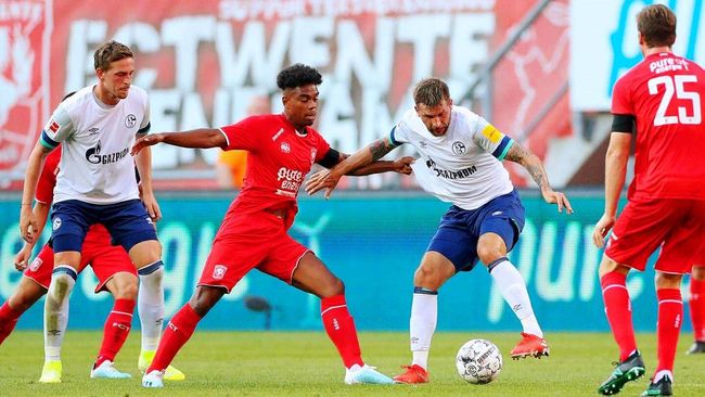 拉文一直以 拉文一直以